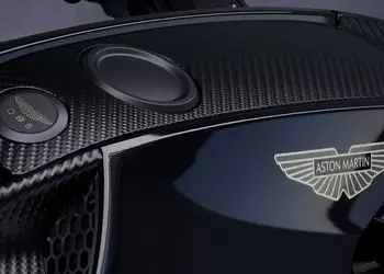 Aston Martin AMB 002 Roadster: теперь и для обычных дорог (но не для обычных кошельков)