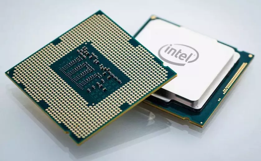 Процессоры Intel Alder Lake представят в октябре