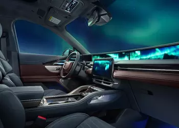 Lincoln adds Northern Lights to the interior of the Nautilus SUV