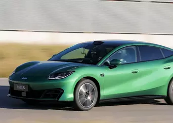 BYD представила электроседан дешевле Tesla Model 3