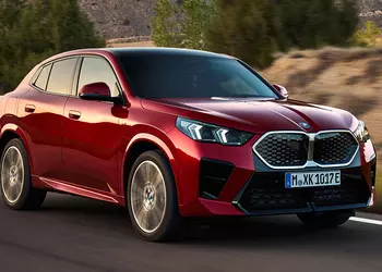 BMW Group electric car sales rise to 426,594 units in 2024