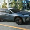 Toyota Crown Estate на фоне города