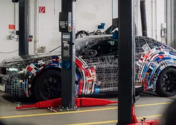 Производство и продажи электрических моделей BMW M начнутся в 2027 году
