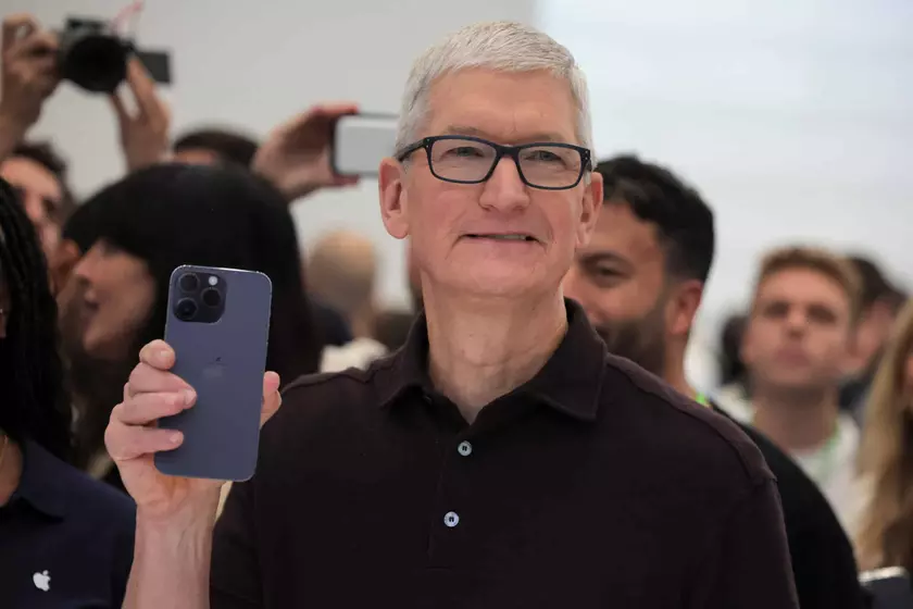 Десятки тысяч зрителей посмотрели фейковую презентацию Apple