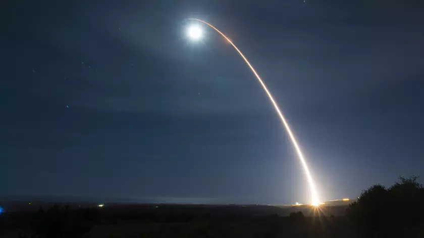 Northrop Grumman испытала будущую межконтинентальную баллистическую ракету LGM-35A Sentinel, которая придёт на смену Minuteman III и сможет нести термоядерную боеголовку мощностью 300 кт ТНТ