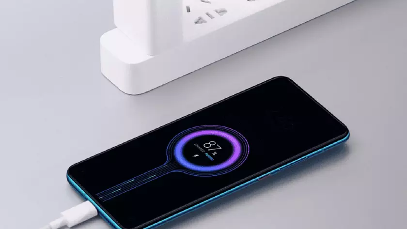 Xiaomi сертифицировала сверхбыструю зарядку мощностью 210 Вт