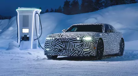 Новий Jaguar GT проходить випробування на льоду