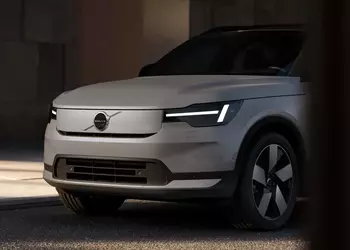 Volvo EX40: старая лошадь, новые фары и немного искусственного интеллекта