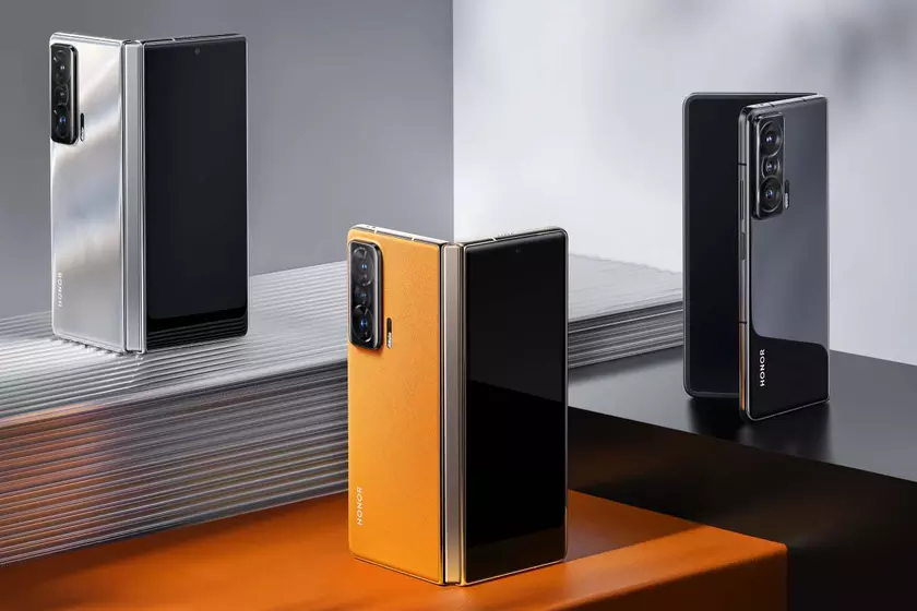 Китайские перекупщики продают Honor Magic V с наценкой $1 110