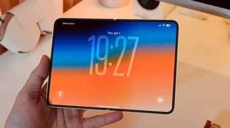 Дійсно квадратний і без згину! Інсайдер показав живі фото iPhone Fold (або його макет)