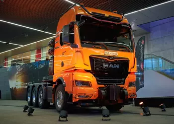 MAN Unveils Powerful TGX Truck Capable of Hauling Up to 250 Tons