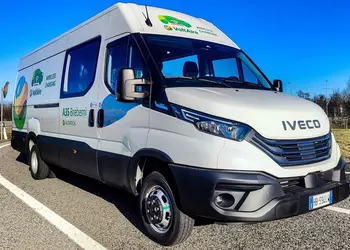 Iveco Tests Groundbreaking Wireless Charging for Electric Vans on Italian Highway