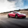 Предварительное изображение Tesla Roadster во время тест-драйва