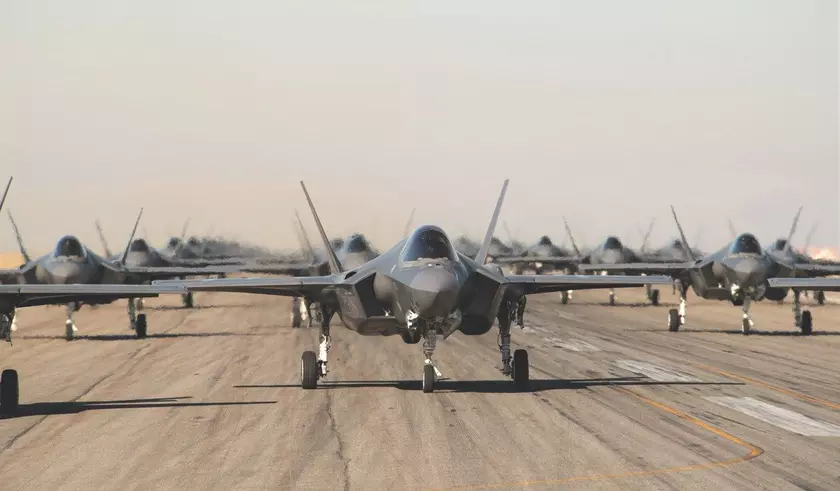 Канада купит 16 истребителей пятого поколения F-35 Lightning II на сумму $5,14 млрд