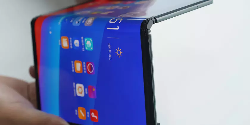 Инсайдер рассказал когда выйдет на рынок первый складной смартфон компании OPPO