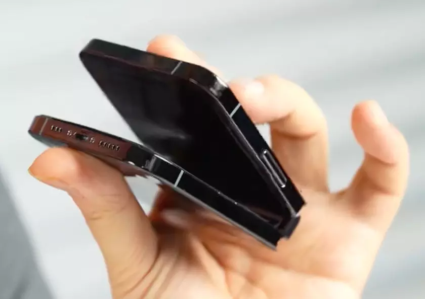 Китайский умелец сделал первый в мире складной iPhone: для этого понадобился iPhone 13 Pro Max и почти 1 год работы