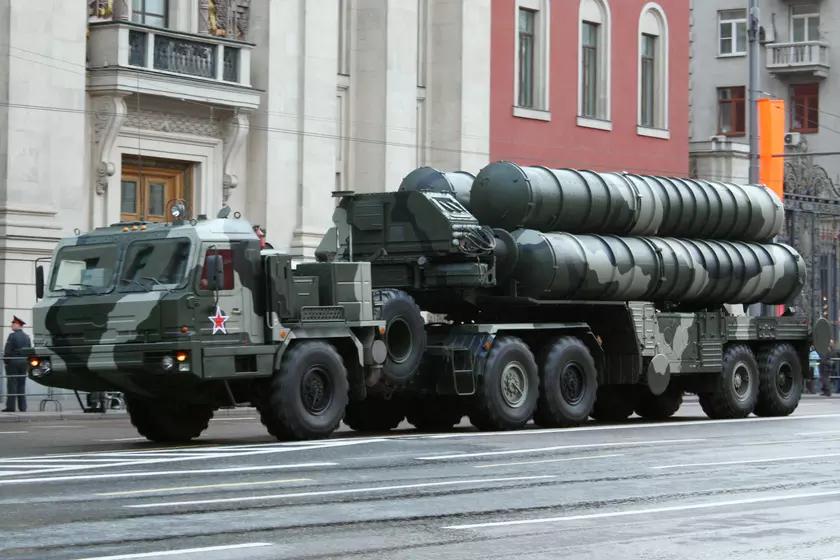 Обзор новейшей зенитной ракетной системы С-400: технологии и возможности