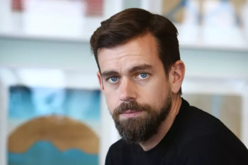 Глава Twitter продает свой первый твит. Цена уже выросла до 2,5 миллионов долларов!