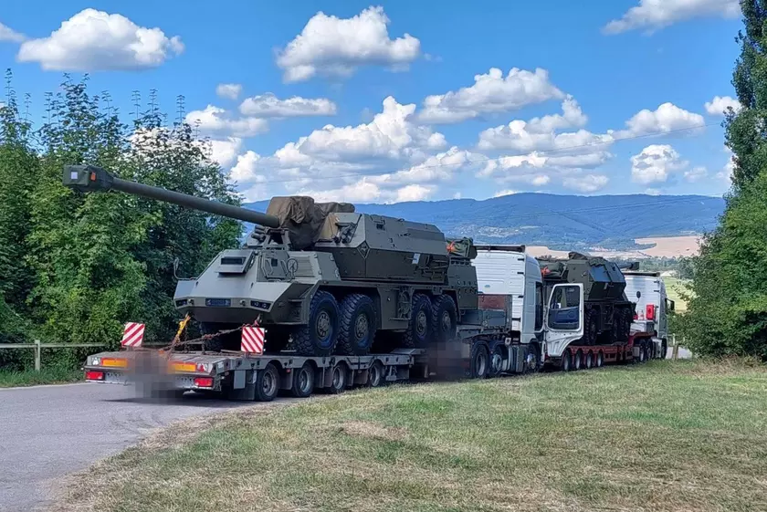 В Украину уже приехали первые четыре САУ Zuzana 2, переданные Словакией