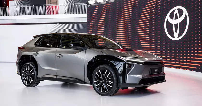 Обзор Toyota bZ4X: Новинка Электромобильного Мира