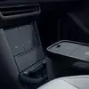 Мікрофібровий інтер'єр та жовті паски безпеки у Lynk & Co 02