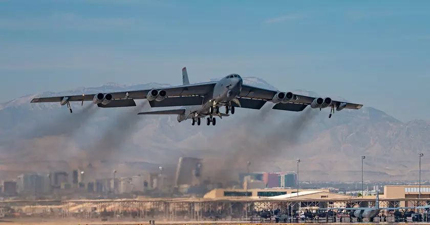 США инвестируют $11,8 млрд в модернизацию ядерных бомбардировщиков B-52 Stratofortress