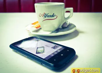Беглый обзор смартфона HTC 7 Mozart 