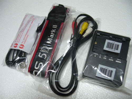 eos_5d_markII_unboxing_02.jpg