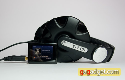lplayer_headphones.jpg