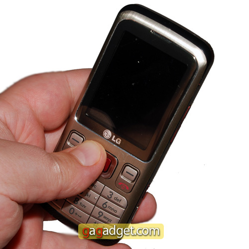 LG_KM330_04.jpg