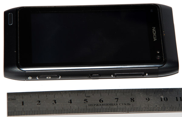 NokiaN8_01.jpg