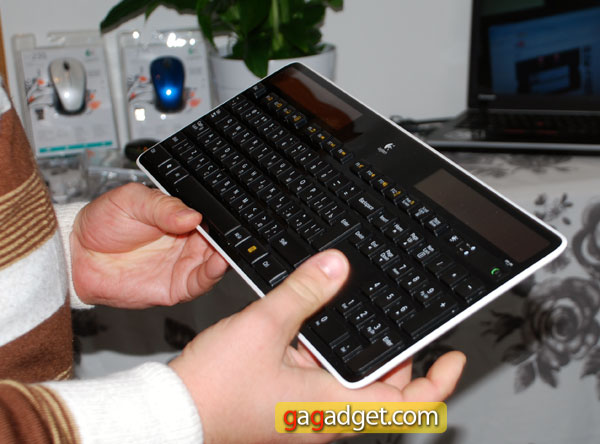 LogitechK750_00.jpg