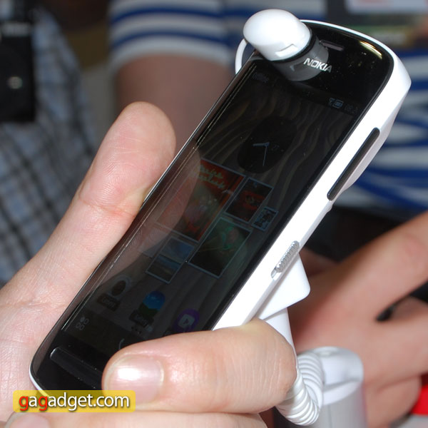 Nokia808_03.jpg
