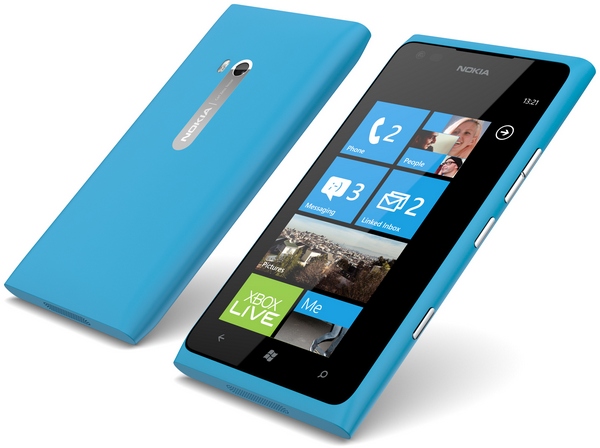 nokia-lumia-900-cyan-front-and-back.jpg
