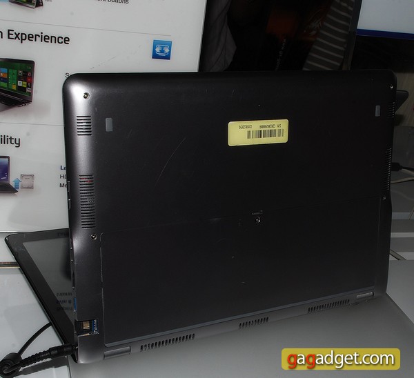 SamsungFoldableUltrabookSeries5_08.jpg