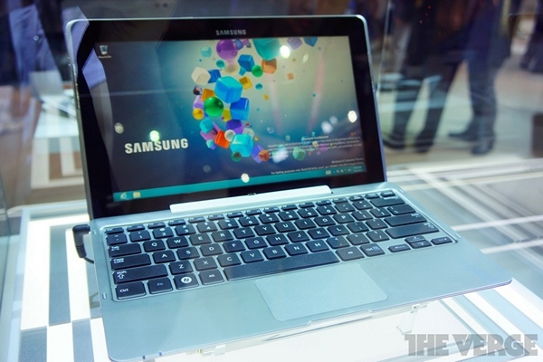 Samsung_Series5__Hybrid_03.jpg
