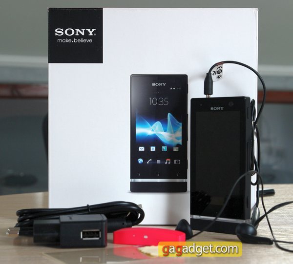 Sony_XPERIA_U__7_.jpg