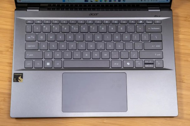 Critique de l'ordinateur portable Acer Swift 14 AI