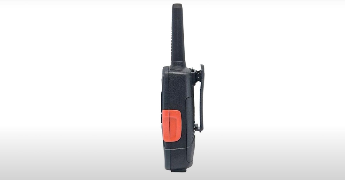 Cobra ACXT1035R radio portable camping