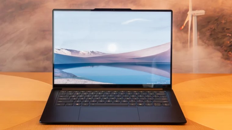 Ordinateur portable Lenovo Yoga Slim 7x Copilot+ AI