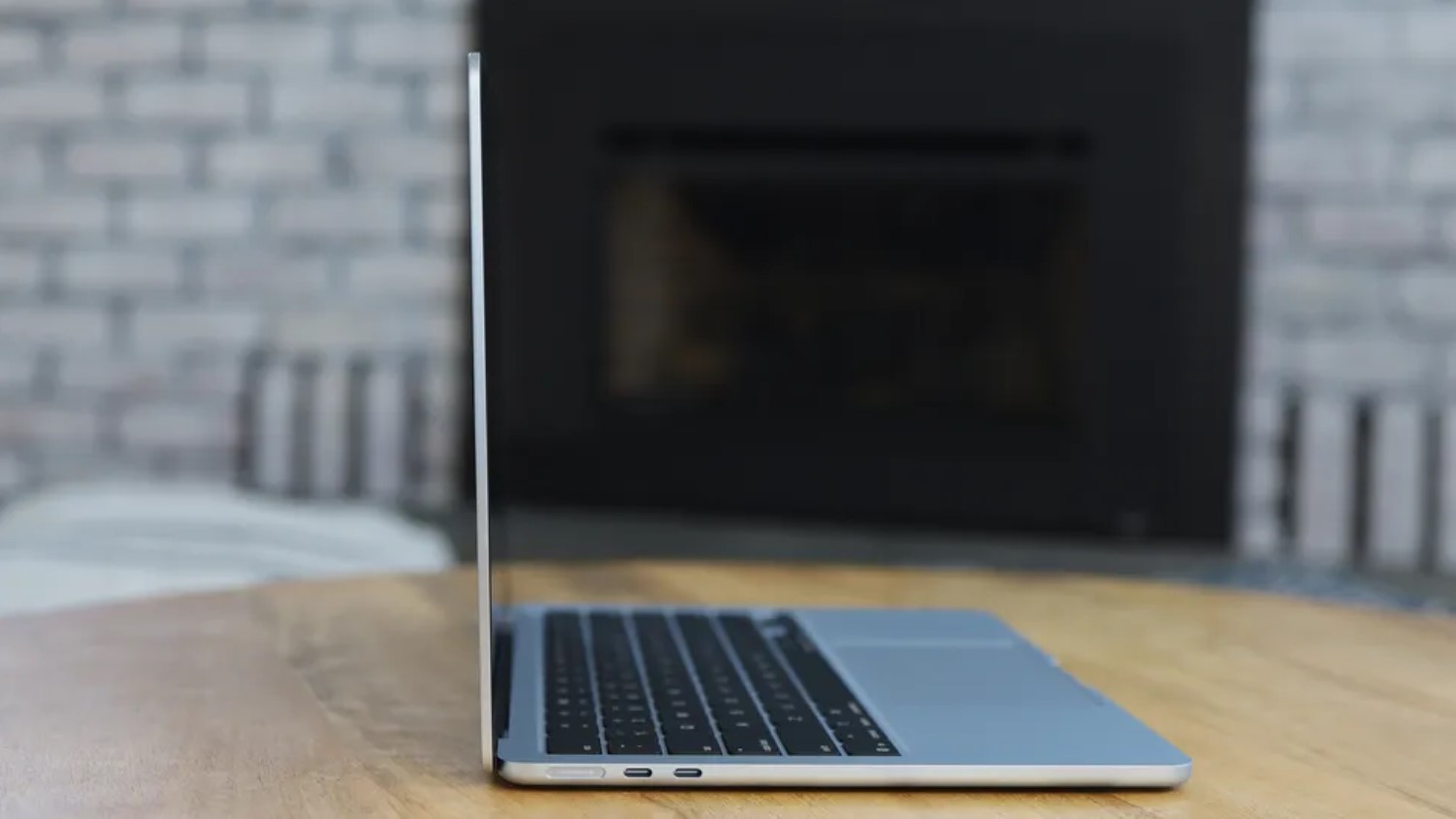 Apple Macbook Air M4 or Asus Zenbook S14