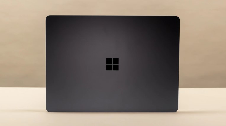 Microsoft Surface Laptop 7 (13.8″) Ordinateur IA embarqué