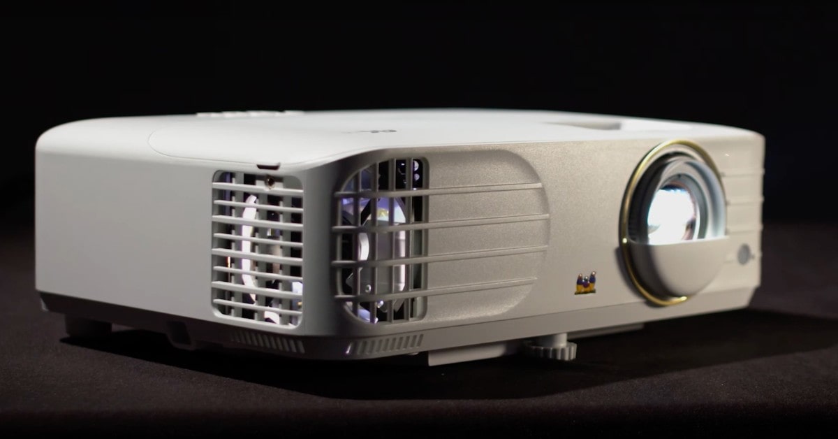 ViewSonic PX748 gaming projector
