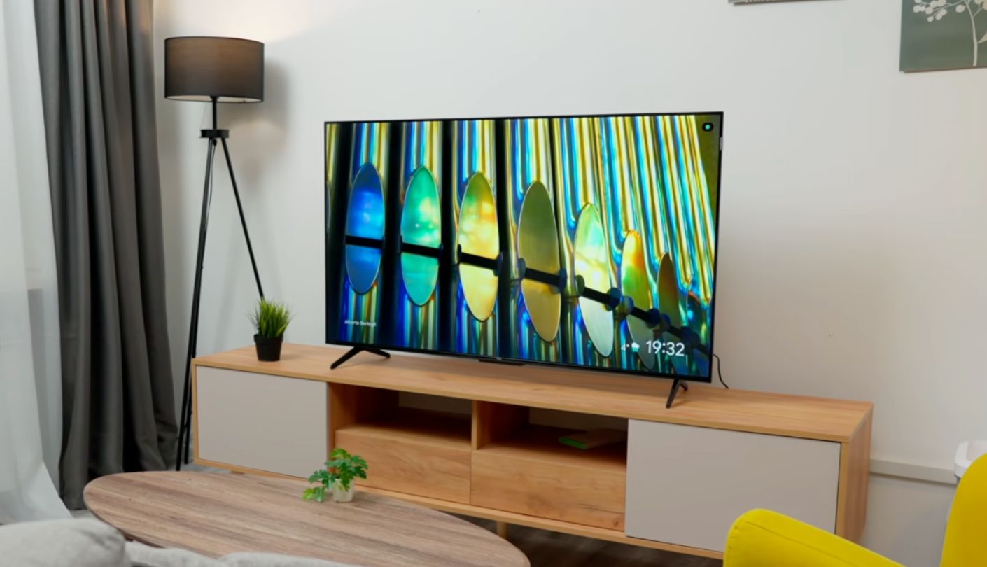 TCL 55T7 budget 4K TV