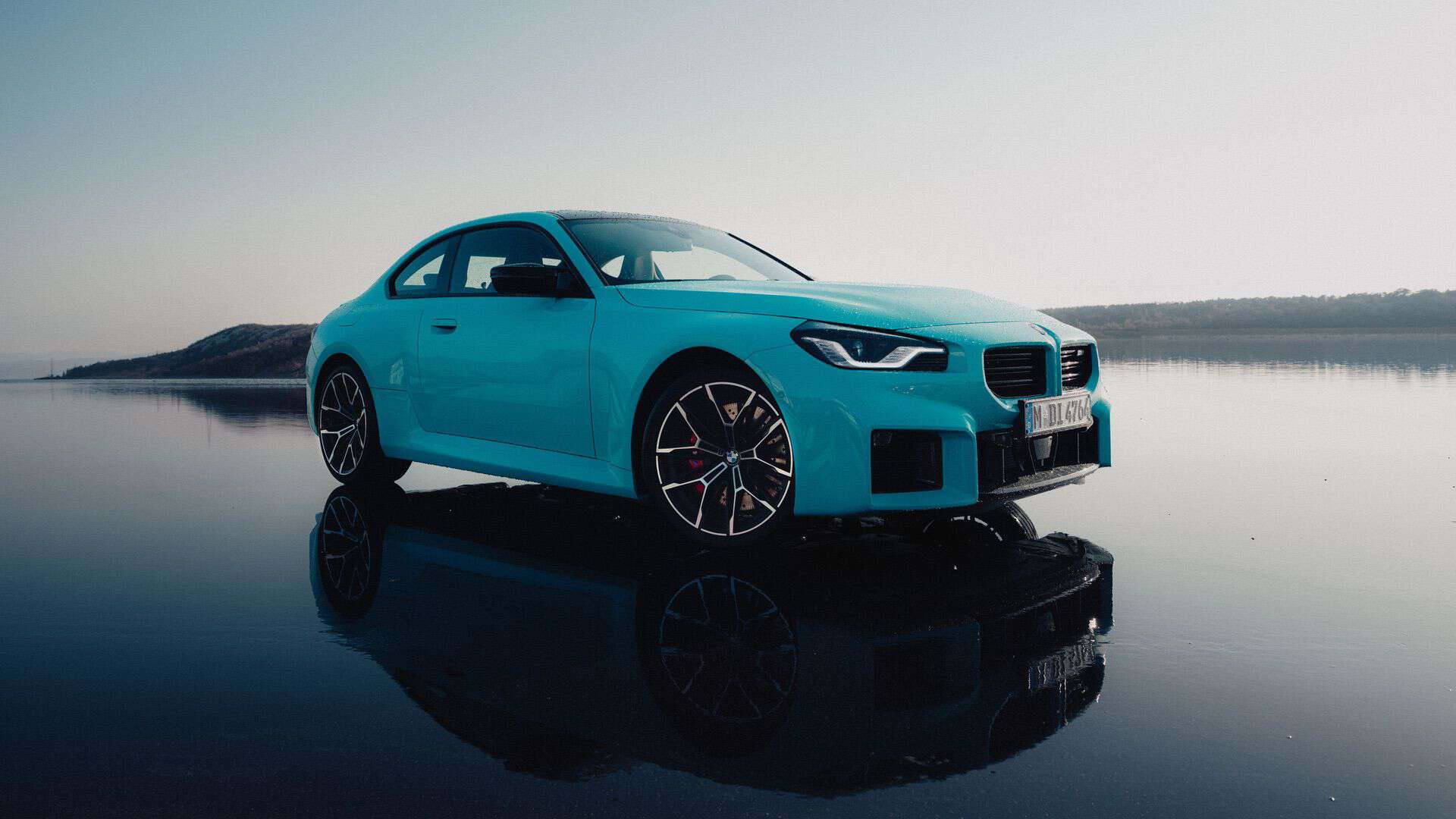 BMW M2 xDrive у кольорі Borusan Turkish Blue
