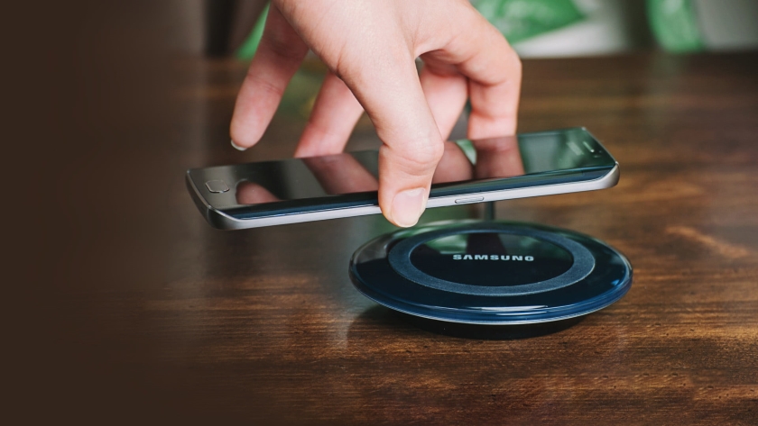 Samsung готовит недорогую док-станцию беспроводной зарядки