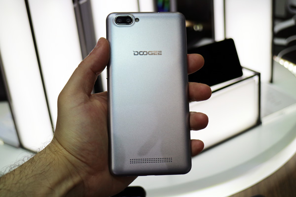 Doogee представила бюджетные смартфоны с двойными камерами Shoot X и Shoot X2