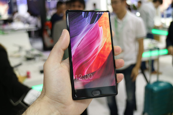 Представлен еще один клон Xiaomi Mi Mix — им стал китайский Leagoo T-MIX