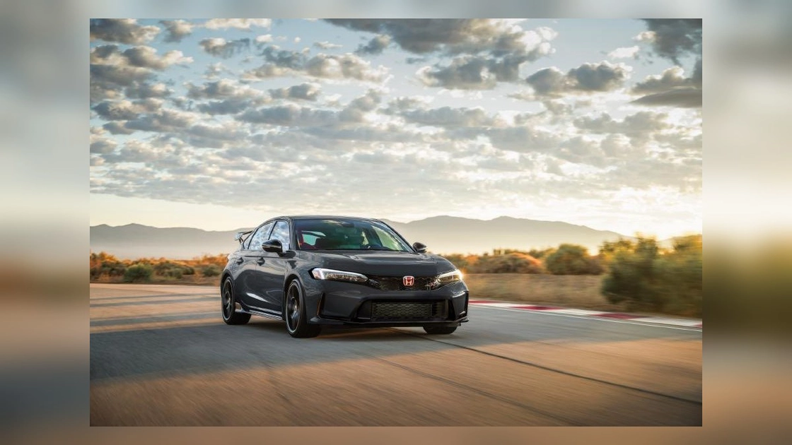 Підігрів сидінь і гостріше шасі: Honda оновила Civic Type R