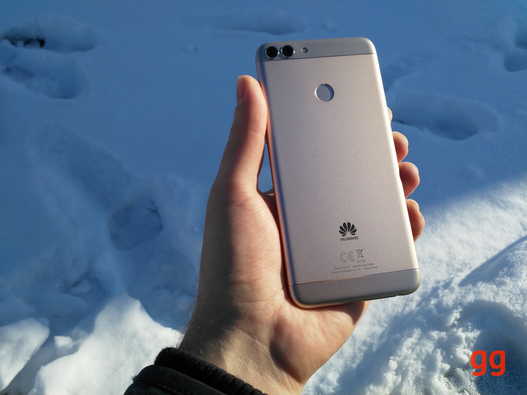 04_huawei_p_smart_FIG_LX1_gagadget.jpg
